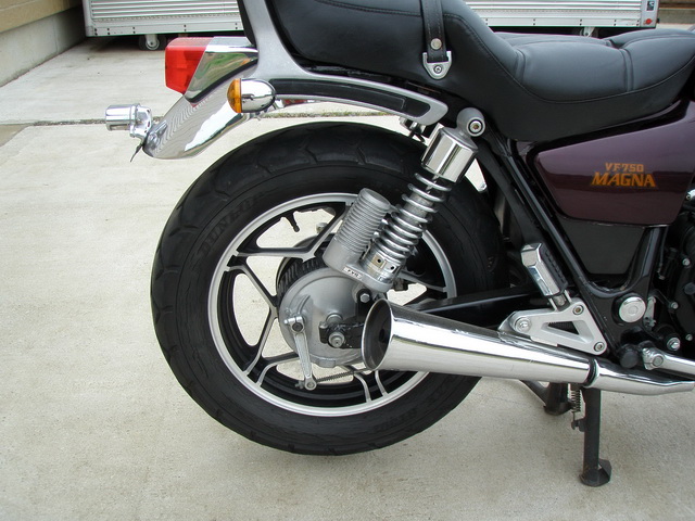 Купить мотоцикл Honda VF750 Magna 1982 фото 15